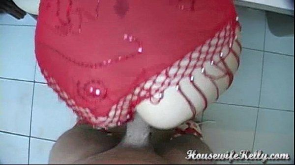 Pure 18 Housewife Kelly Anderson gets fucked in the kitchen Italiana